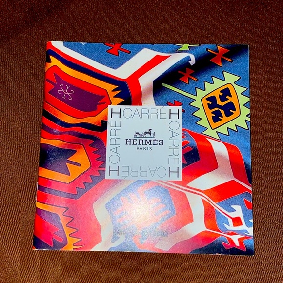 Hermes soft cover scarf 4” x 4” book - Picture 2 of 2